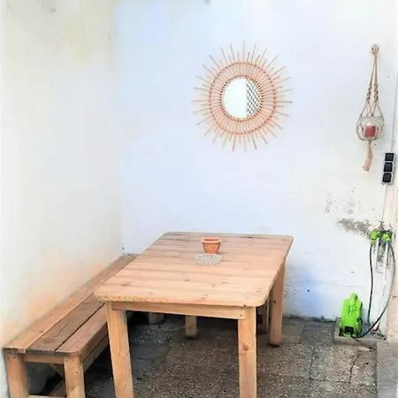 Maison De Pecheur Renovee Avec Cour Proche Du Port Holiday home *