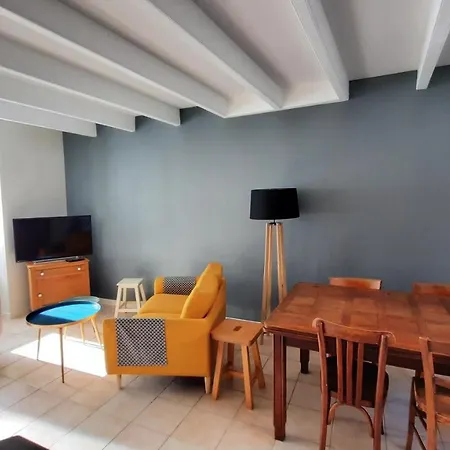 Maison De Pêcheur Rénovée Avec Cour Proche Du Port Les Sables-dʼOlonne