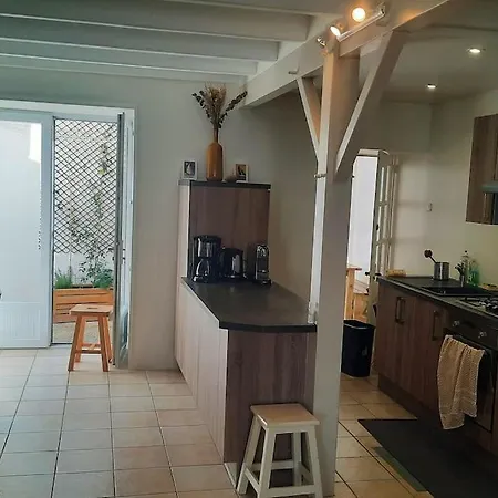 Maison De Pecheur Renovee Avec Cour Proche Du Port *