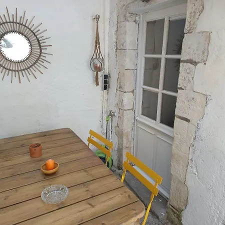 別荘 Maison De Pecheur Renovee Avec Cour Proche Du Port